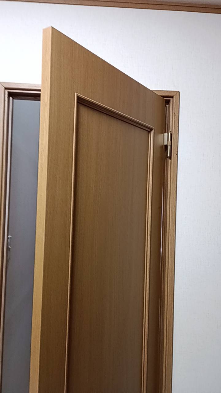 一般住宅のドア修理及び調整